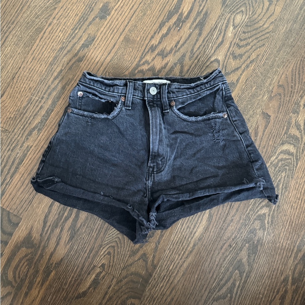 Abercrombie and fitch black Curve Love High Rise waisted Mom Shorts